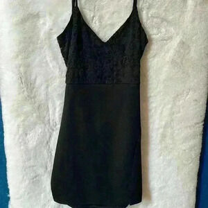 NWT Little black V-neck adjustable strap dress mini, slit Womens large Open Back